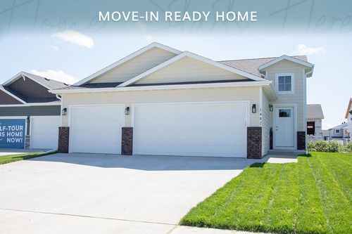 1482 66th Ave S, Fargo, ND, 58104-7950 | Card Image