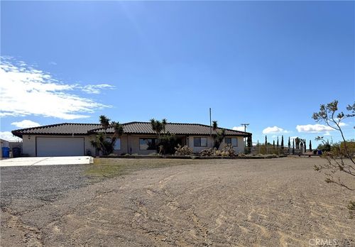 27513 Highview Ave, Barstow, CA, 92311-6102 | Card Image