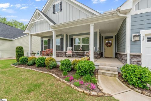 18 Pequot Dr, Greenville, SC, 29607-5165 | Card Image