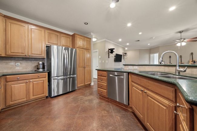 116 Grey Fox Ln, House other with 3 bedrooms, 2 bathrooms and 6 parking in Bertram TX | Image 8