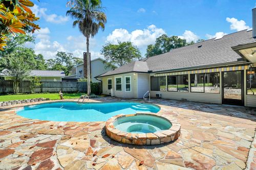 2319 Canal Dr, Niceville, FL, 32578-2908 | Card Image