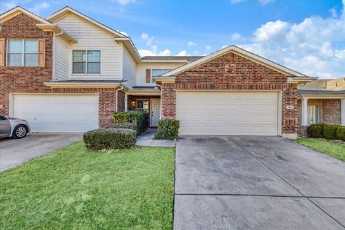 7405 Howling Coyote Ln, Fort Worth, TX, 76131-5226 | Card Image