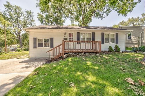 412 W Insley Ave, Bonner Springs, KS, 66012-3402 | Card Image