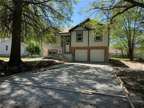 21608 S Clairmont St, Peculiar, MO, 64078-8785 | Card Image