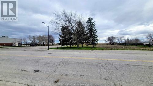 7119 Tecumseh Rd E, Windsor, ON, N8T3K4 | Card Image