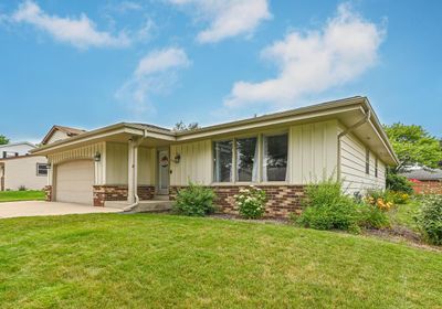 2200 E Hickory Drive, House other with 3 bedrooms, 1 bathrooms and null parking in OAK CREEK WI | Image 1