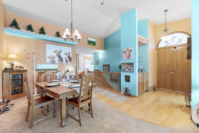 19 Sunrise Way, Home with 3 bedrooms, 3 bathrooms and 4 parking in Priddis Greens AB | Image 15