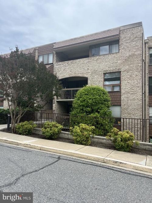 apt-22-423 Christopher Ave, GAITHERSBURG, MD, 20879-3521 | Card Image