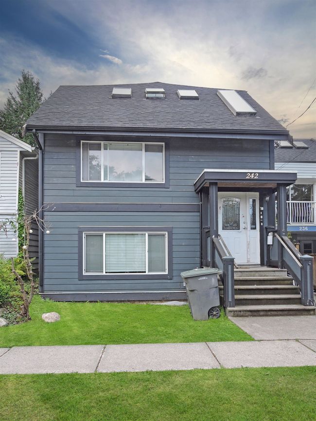 242 E 26th Avenue, House other with 6 bedrooms, 3 bathrooms and null parking in Vancouver BC | Image 12