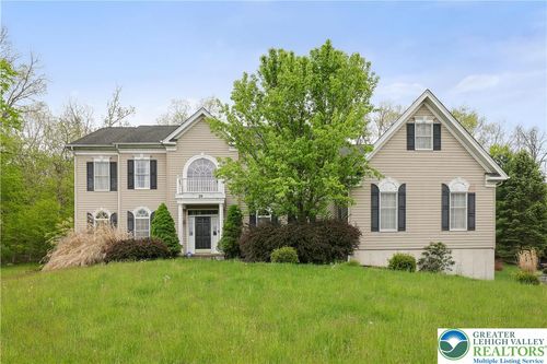258 Rising Meadow Way, East Stroudsburg, PA, 18302-9216 | Card Image