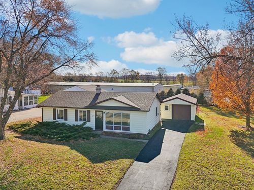 2413 Country Ln, McHenry, IL, 60051-4748 | Card Image