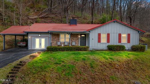 420 Poplar St Nw, Norton, VA, 24273-1421 | Card Image