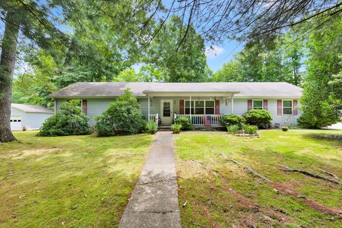 111 Cascade Spring Rd, Hohenwald, TN, 38462-2017 | Card Image