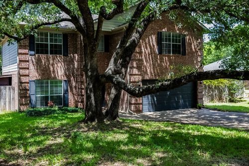 2137 Country Brook Dr, Weatherford, TX, 76087-3817 | Card Image