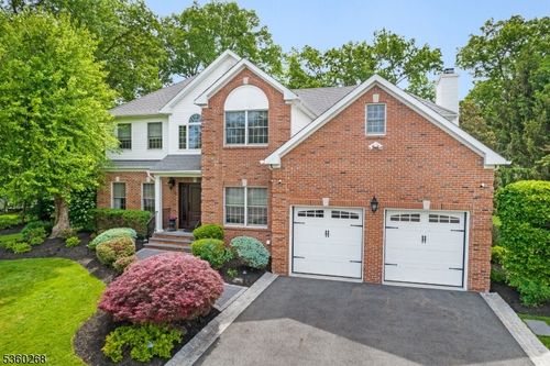 12 Candice Way, East Hanover, NJ, 07936-2118 | Card Image