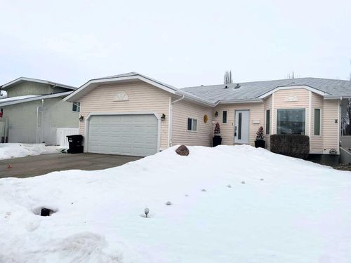 5704 35 Avenue, Camrose, AB, T4V4N2 | Card Image