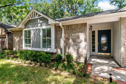 9 Brentwood Oaks Ct, The Woodlands, TX, 77381-3531 | Card Image