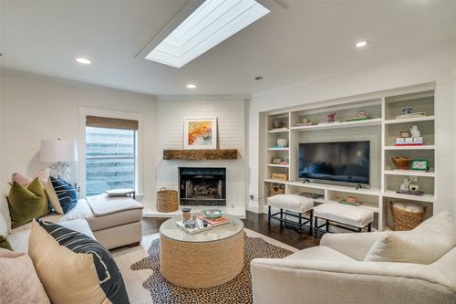 5947 Goodwin Ave, Dallas, TX, 75206-6107 | Card Image