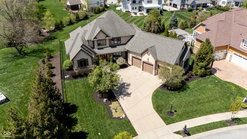 10138 Backstretch Row, Fishers, IN, 46040-1468 | Card Image