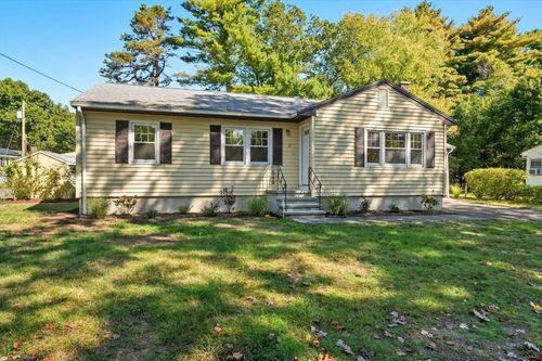 15 Taunton St, Bellingham, MA, 02019-1425 | Card Image