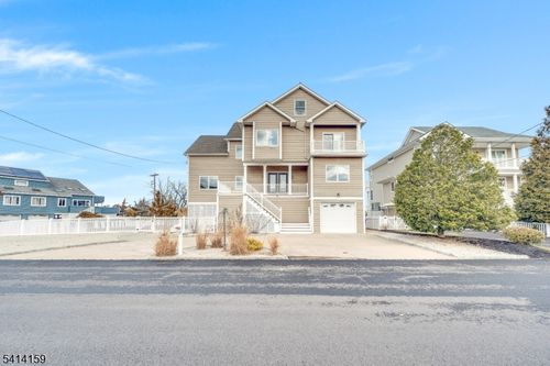 1828 Cable Dr, Toms River, NJ, 08753-3124 | Card Image