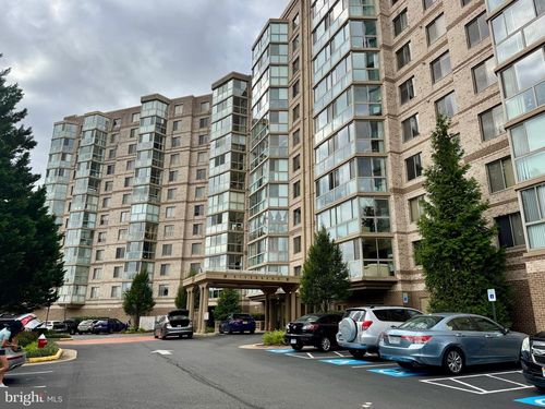 unit-815-19385 Cypress Ridge Ter, LEESBURG, VA, 20176-5168 | Card Image