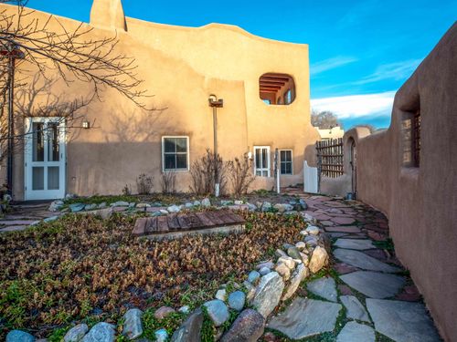 209 Ribak Ln, Taos, NM, 87571-4423 | Card Image