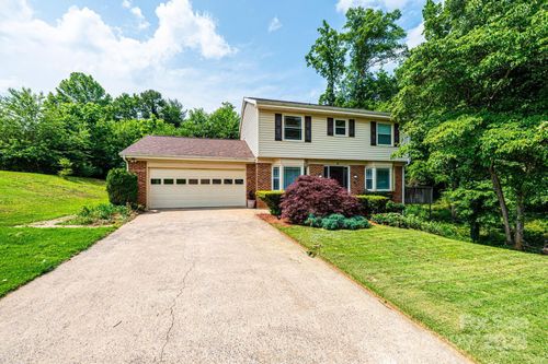 5516 Northwood Dr, Hickory, NC, 28601-9425 | Card Image