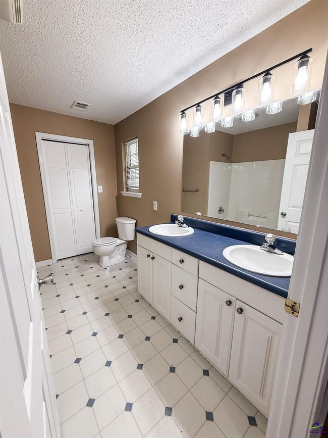 304 Spring Creek Dr, House other with 3 bedrooms, 2 bathrooms and null parking in Perry GA | Image 13