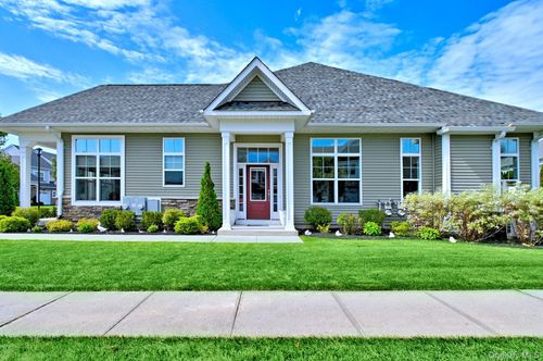 182 Belmont Cir, Yaphank, NY, 11980-2066 | Card Image