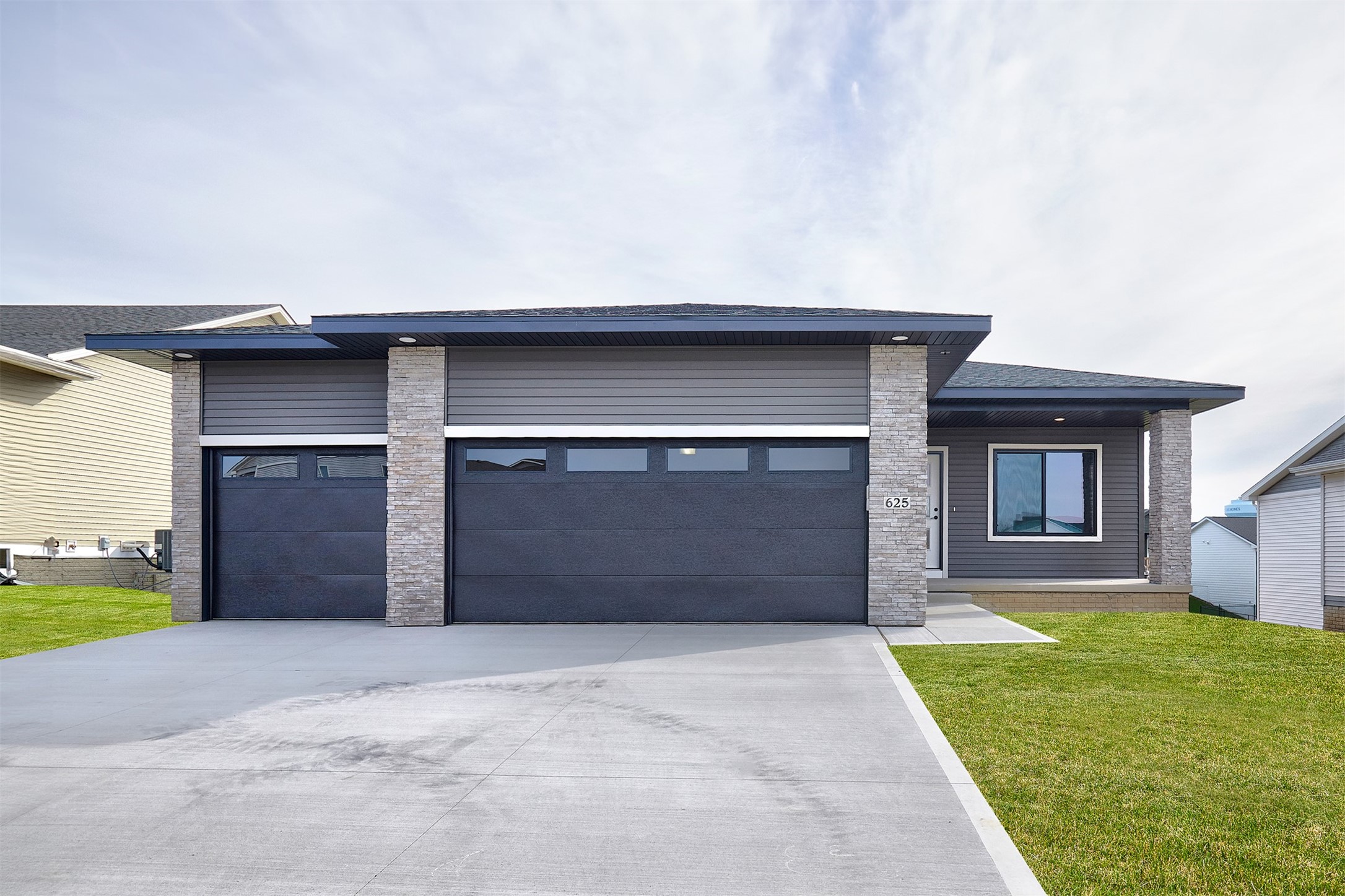 Milan St, West Des Moines, IA 50266