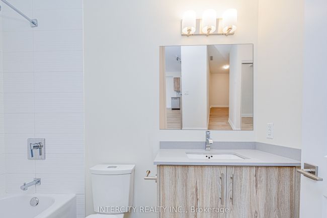617 - 3600 Highway 7, Condo with 2 bedrooms, 1 bathrooms and 1 parking in Vaughan ON | Image 8