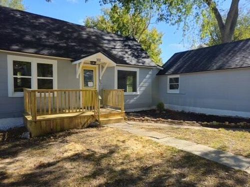 102 Roberts Dr, Mount Vernon, MO, 65712-1623 | Card Image