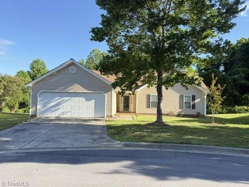 7 Haig Ct, Greensboro, NC, 27405-3452 | Card Image