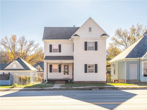 226 - 226 1/2 E Hyde Park Avenue, St Joseph, MO, 64504 | Card Image