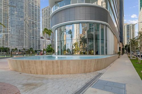 3409w-300 Biscayne Boulevard Way, Miami, FL, 33131 | Card Image