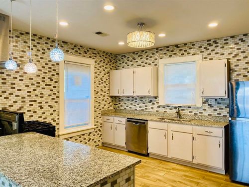 635 N Merton St, Memphis, TN, 38112-2201 | Card Image