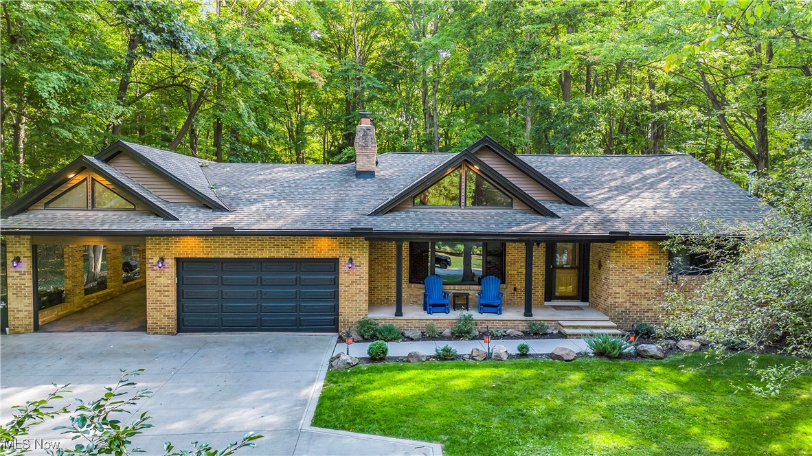 Woodmere Dr, Broadview Heights, OH 44147
