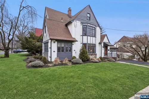 181 Mitchell St, West Orange, NJ, 07052-4532 | Card Image