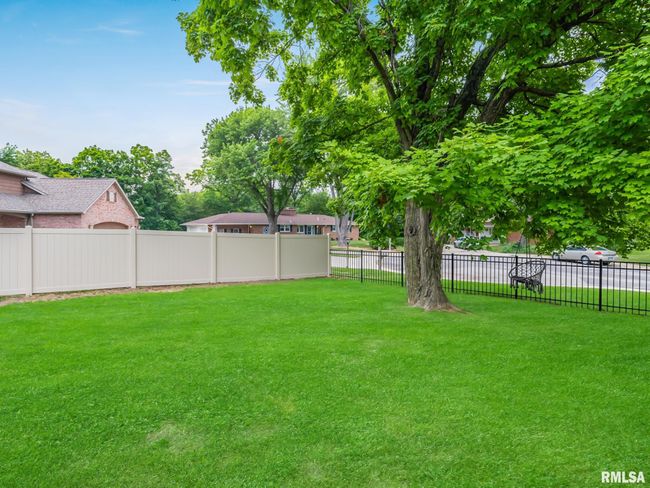 1411 W Wonderview Dr, House other with 4 bedrooms, 3 bathrooms and null parking in Dunlap IL | Image 53