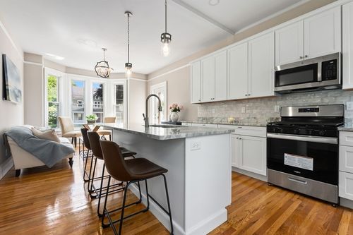 1-50 Whittier St, Andover, MA, 01810-3650 | Card Image