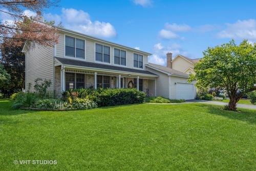 723 Queens Gate Cir, Sugar Grove, IL, 60554-9211 | Card Image