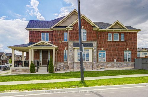 2 William Dunlop St, Kitchener, ON, N2R0N7 | Card Image