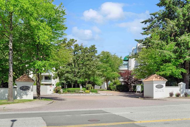 111 - 1785 Martin Dr, Condo with 2 bedrooms, 2 bathrooms and 1 parking in Surrey BC | Image 4