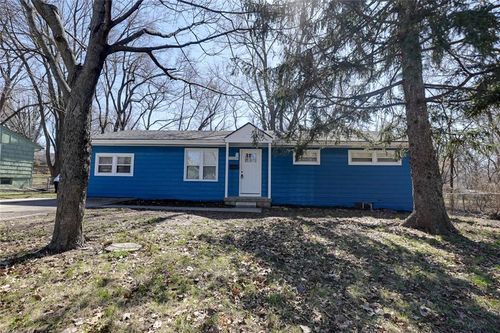 11215 E 49th St, Kansas City, MO, 64133-2422 | Card Image