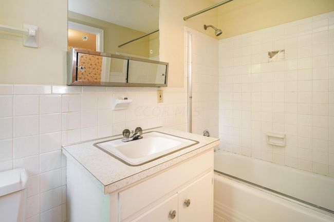 4540 Langport Rd, House other with 4 bedrooms, 3 bathrooms and null parking in Columbus OH | Image 25