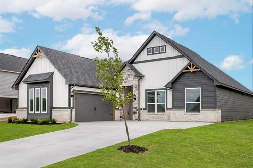 2383 Clubhouse Dr, Blanchard, OK, 73010-3535 | Card Image