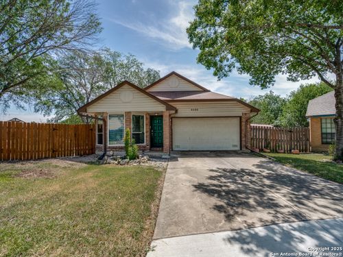 6426 Indian Run, San Antonio, TX, 78233-7113 | Card Image