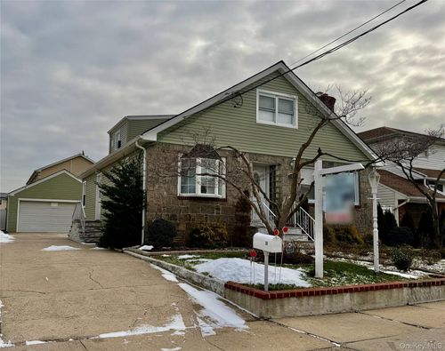 309 Litchfield Ave, Elmont, NY, 11003-3441 | Card Image