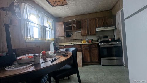 447 E Wilson Ave, Pontiac, MI, 48341-3335 | Card Image